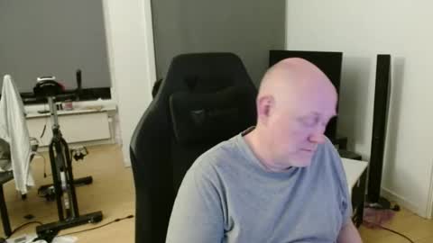 thomas315627 online show from June 3, 10:15 pm