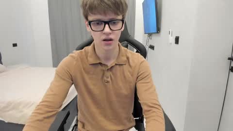 Tomas online show from April 25, 4:15 pm