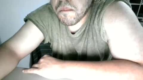 tiago2588 online show from March 31, 12:01 am