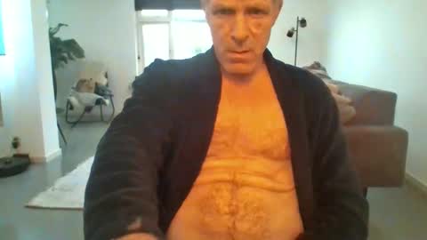 times20 online show from March 24, 6:29 am