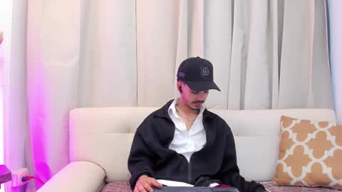 Evans  online show from February 8, 4:18 am