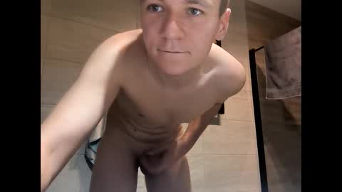 tobiasz950215 online show from December 13, 5:00 pm