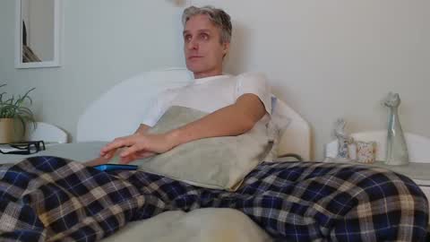 Daniel Bisexual uncut 20cm online show from December 27, 3:49 pm