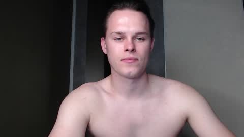 Tom online show from October 25, 2:19 pm