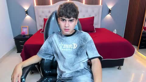 Tommy  online show from May 24, 4:51 am