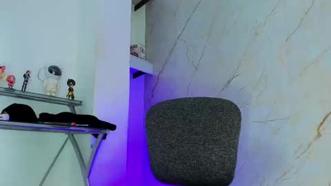 tomy  online show from February 25, 8:19 pm