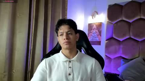 tony_petrov online show from July 12, 5:42 am