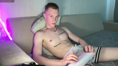 Travis online show from June 30, 10:16 am