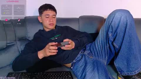 Mr Daren online show from March 10, 6:36 pm