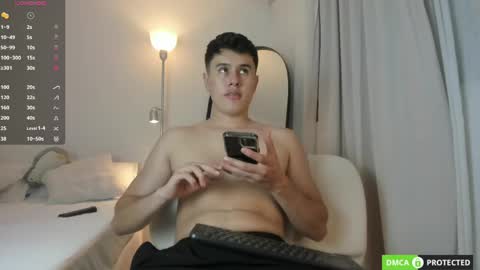 twintease online show from May 19, 6:58 pm