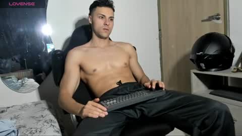 tyler_axel online show from June 30, 2:01 am