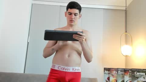 ValentinoCerati online show from December 15, 3:45 am