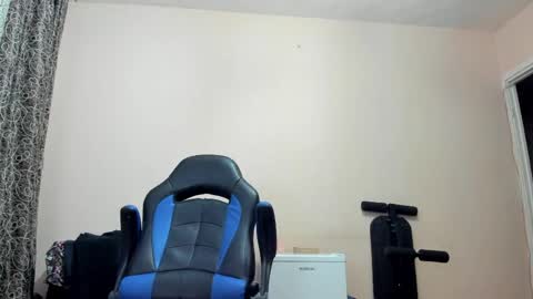 vano_822 online show from April 15, 7:58 pm