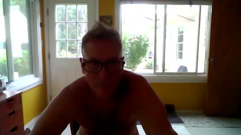 varaggo online show from July 4, 9:40 pm