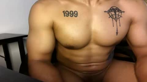 Vegas Love online show from May 26, 1:01 am