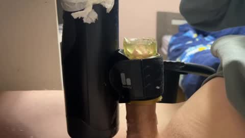 victoire84665212 online show from April 3, 1:30 pm