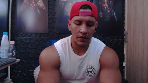 Viktor Herrera online show from March 7, 4:49 pm