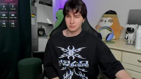 Vincent Strong online show from April 12, 9:33 am