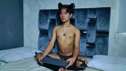 vix_hot online show from June 2, 8:10 pm