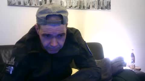 voyeuredeluxe online show from February 20, 11:49 pm