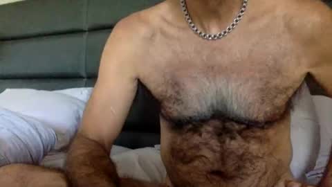 Enjoy guys of all ages if you are not on cam please dont ask for requests if i dont respond dont think im ignoring you i online show from May 31, 6:31 pm