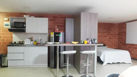 Warren Kener online show from April 2, 12:41 am