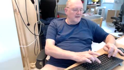 WeTwo online show from July 14, 2:23 pm