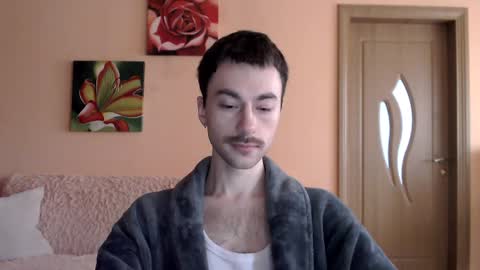 Tom online show from April 10, 11:39 am