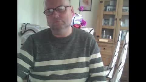 wobble444 online show from May 12, 9:40 am