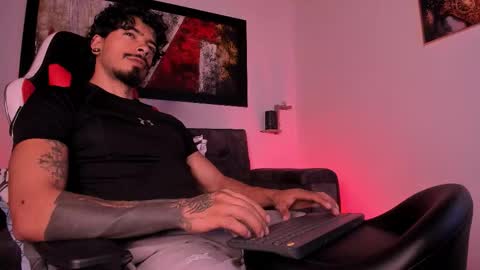 wolferatus online show from February 24, 7:03 pm