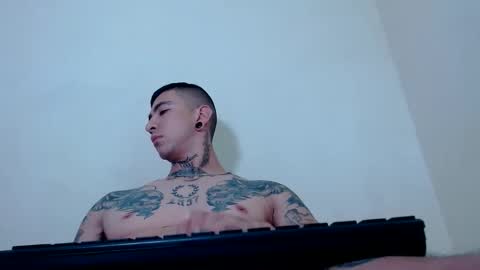 xav_dai online show from April 3, 6:48 pm