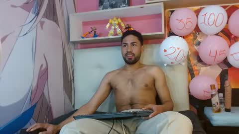 xavierfoxx online show from January 22, 6:52 pm