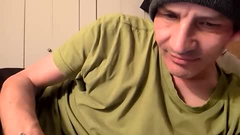 xxfredmtl18xx online show from February 17, 2:21 am