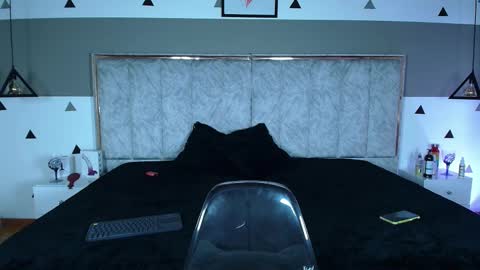 YANG online show from March 22, 12:32 pm