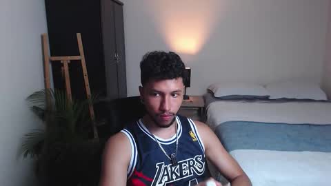 yeff online show from March 29, 1:06 am