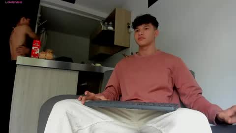 yizus_bonz online show from May 23, 3:06 pm