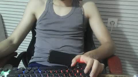 yojonass51 online show from June 28, 11:22 pm