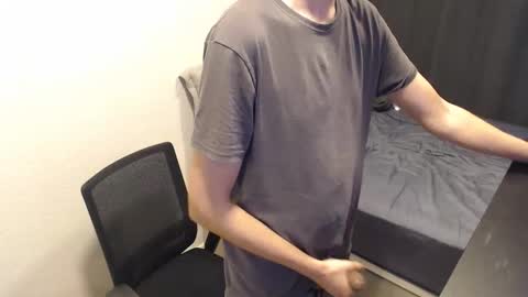 hornyedging online show from April 11, 6:33 pm