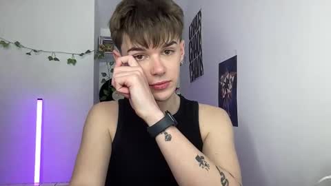 yoursweetyguy online show from May 13, 10:51 pm