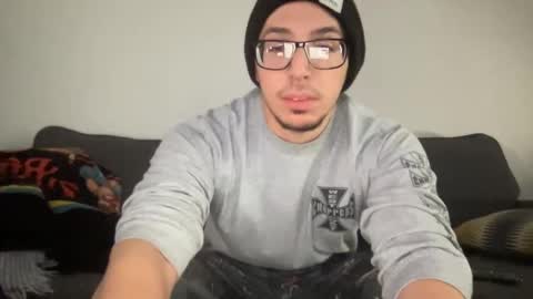 Yungdumfullofckum online show from December 31, 5:40 pm