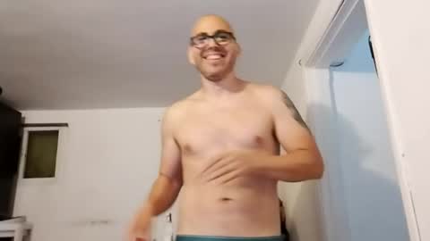 yuvalv online show from August 1, 2:49 pm