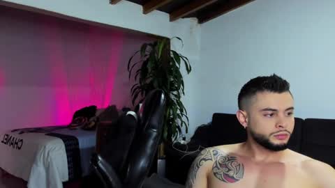 Zac  Jhordan online show from January 8, 3:50 pm
