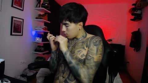 zac_muller1 online show from March 6, 4:09 am