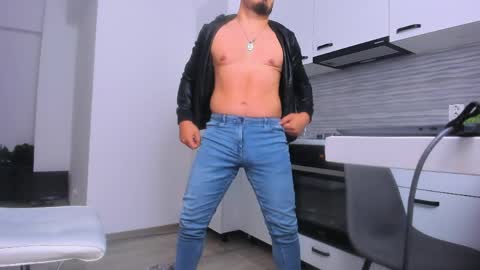 Zack online show from May 29, 9:36 pm