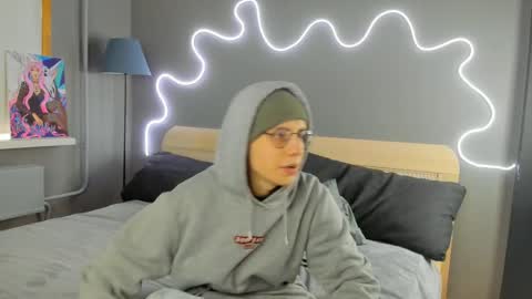 dick online show from December 5, 8:11 am
