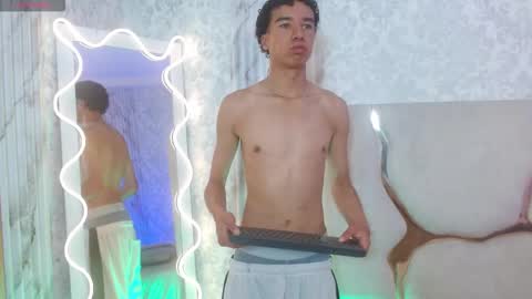 zayn_tay online show from February 9, 3:44 am