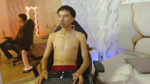 zayn_tay online show from February 1, 2:54 am