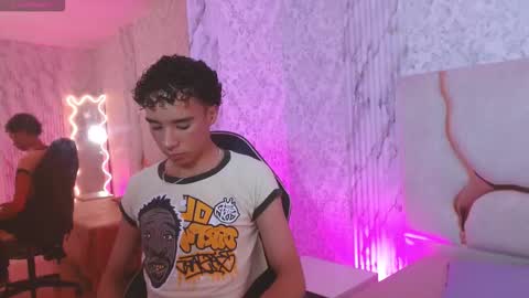 zayn_tay online show from February 14, 3:23 am