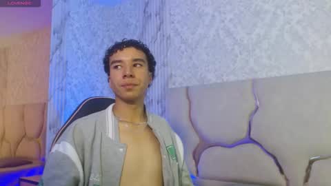 zayn_tay online show from February 8, 3:34 am