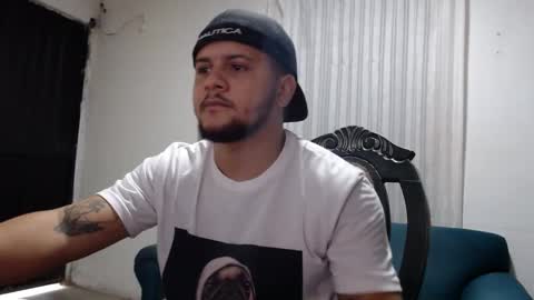 zues_gle25 online show from October 7, 9:52 pm